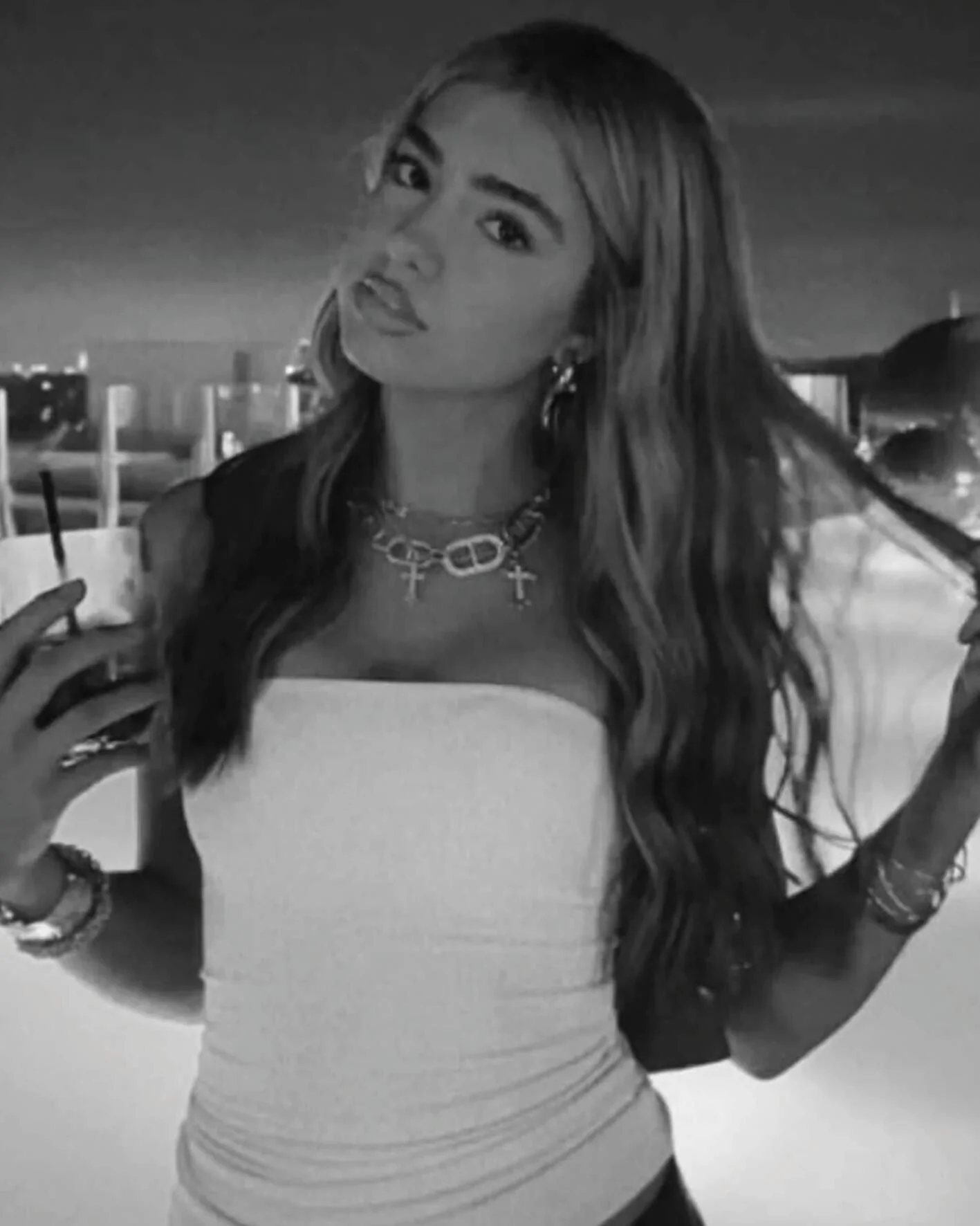 EXTRA PILL NECKLACE - Image 9