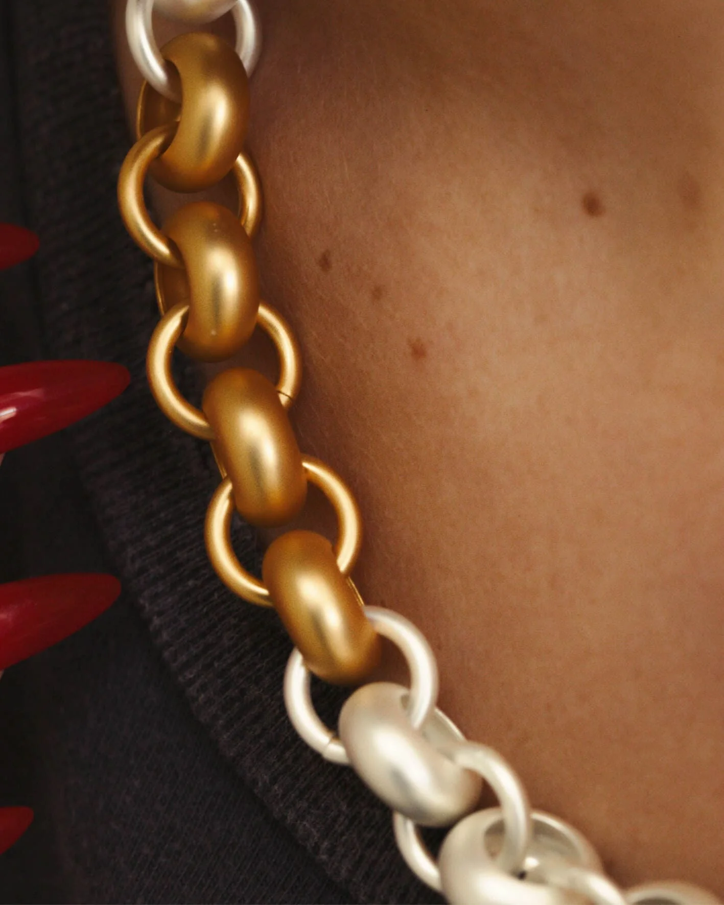 LUCIEN TWO TONE NECKLACE - Image 3