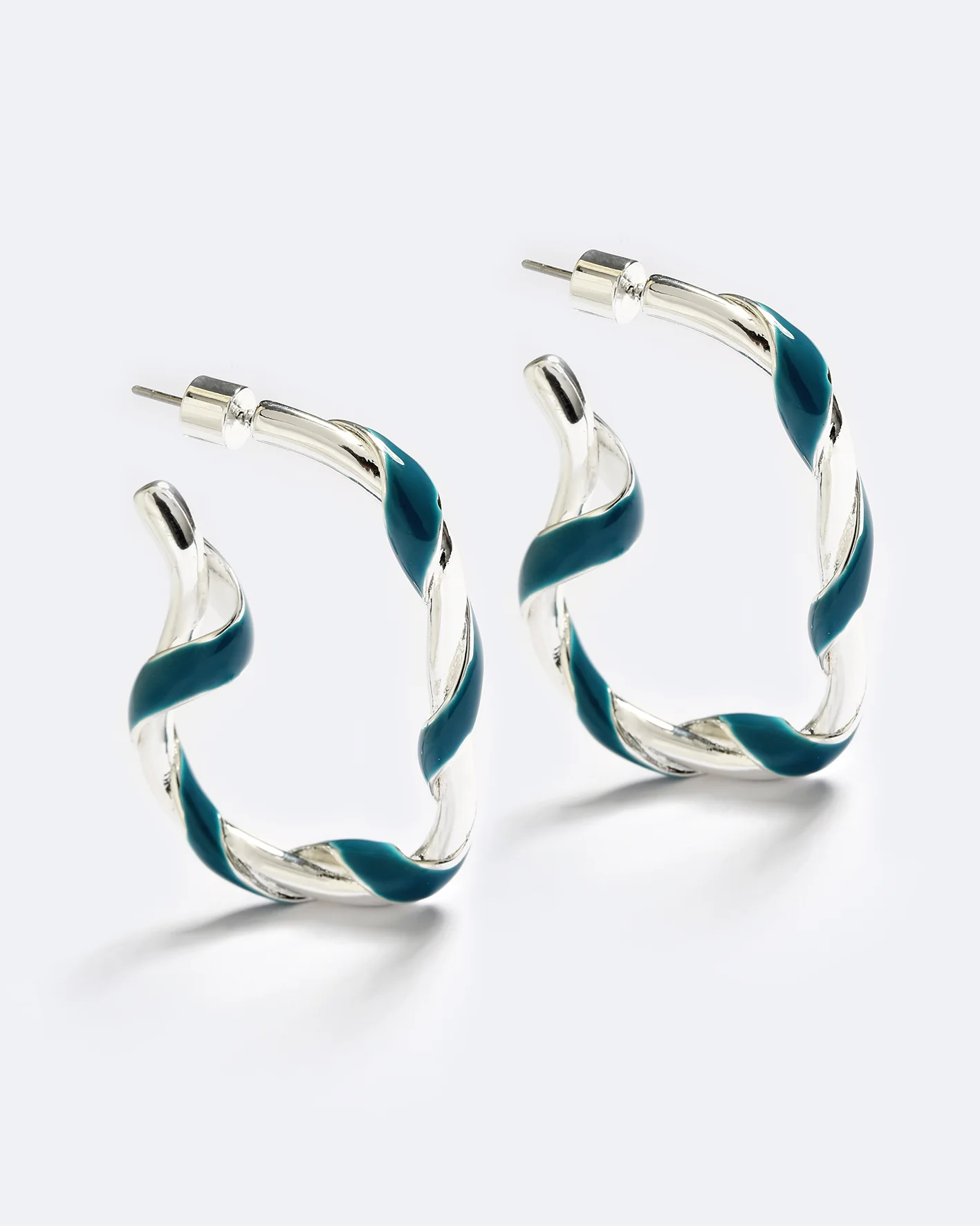 OBSESSION TWIST HOOPS - Image 5