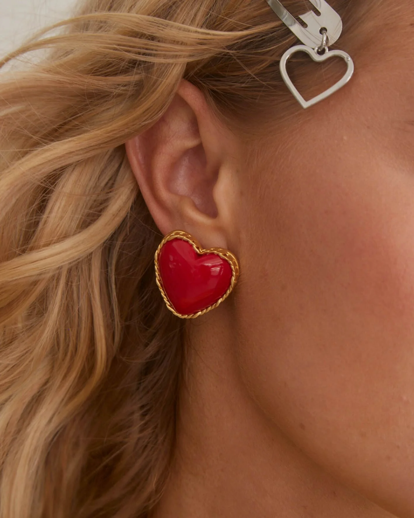 HOT HEART EARRINGS - Image 6