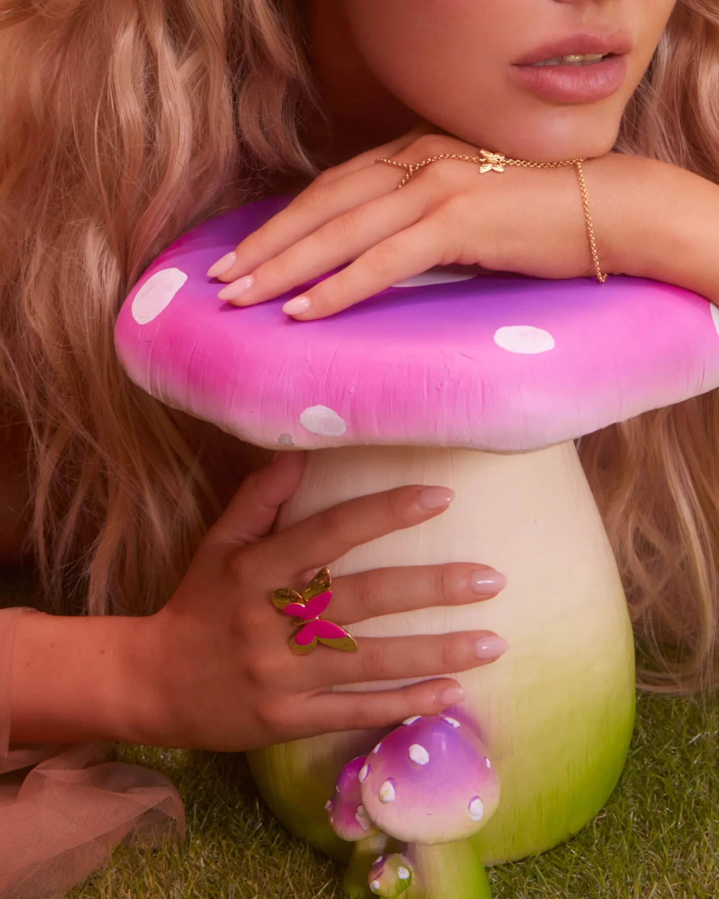 SHES A FAIRY HAND CHAIN - Image 4